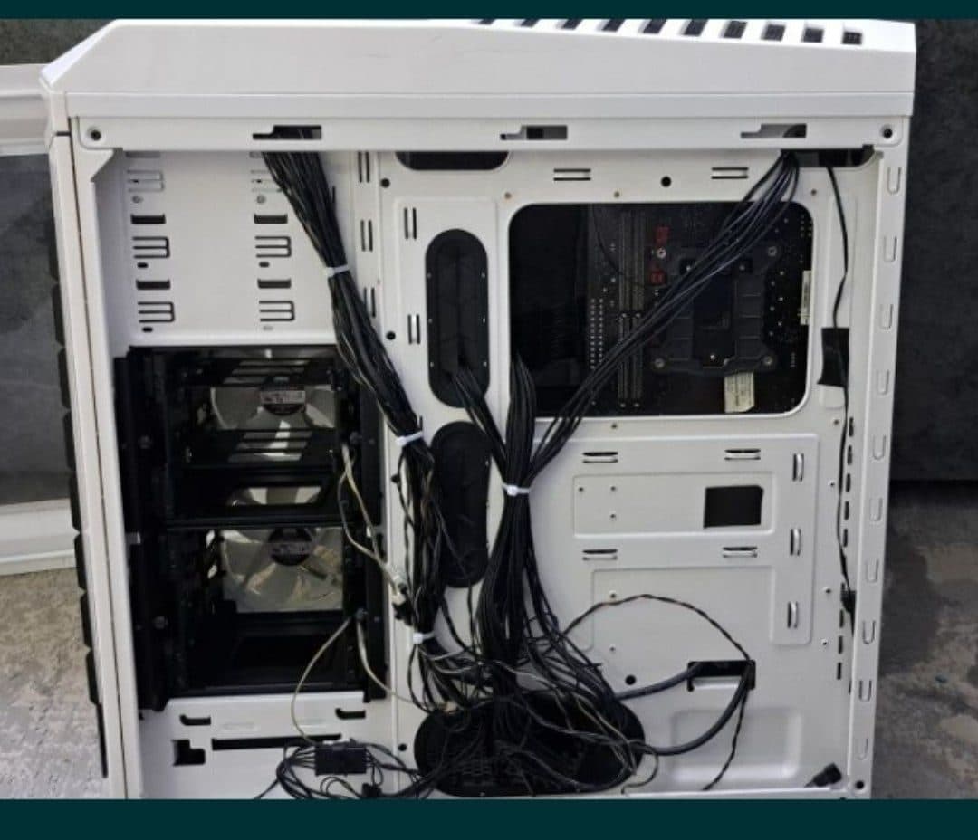 Пустой кейс COOLER MASTER STRYKER