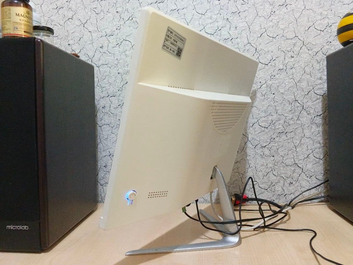 Моноблок 20" IPS WXGA+/INTEL CORE i5-M520 (4 CPUs)/4GB DDR3/128GB SSD